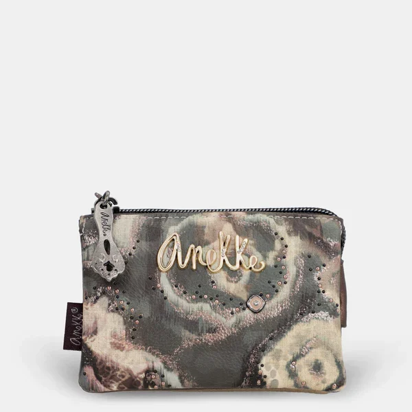 Μικρό Πορτοφόλι ,Anekke Manifesto